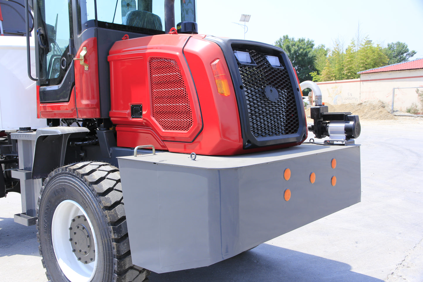 Type-3000 flat-mouth self-loading mixer truck
