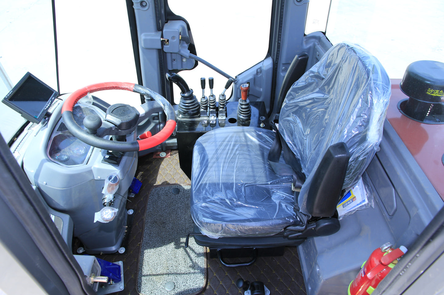 Type-3000 flat-mouth self-loading mixer truck